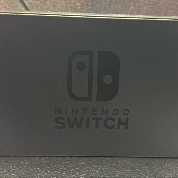 Nintendo Switch Console HAC-001 w/ Joy Con + Dock + AC +HDMI. Plus Micro SD card - Picture 5 of 7